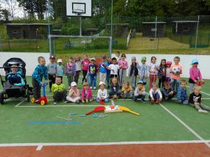 Den dětí v MŠ - sportování na hřišti 1